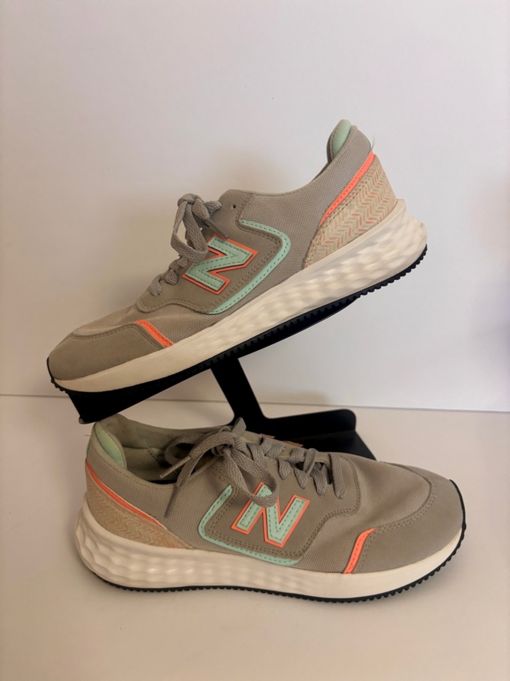 New Balance Fresh Foam X70 V1 sneakers size 6